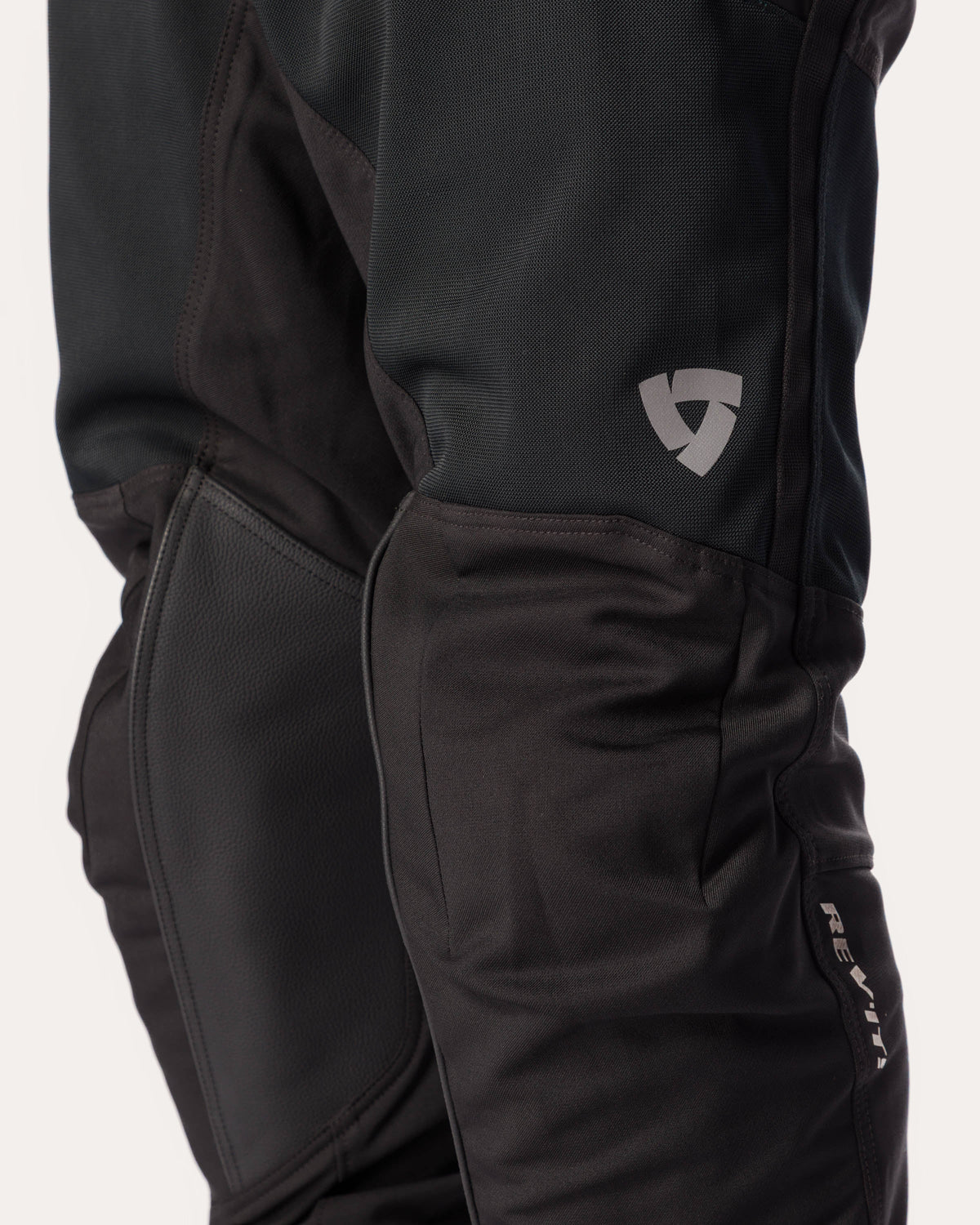 Pants Tectonic H2O | Black - Detail