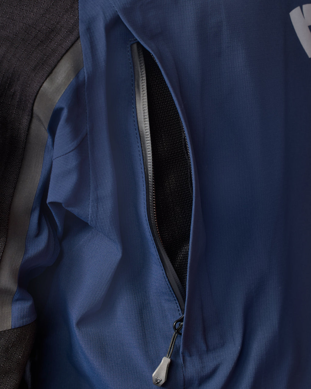 Jacket Component 3 H2O | Black - Detail