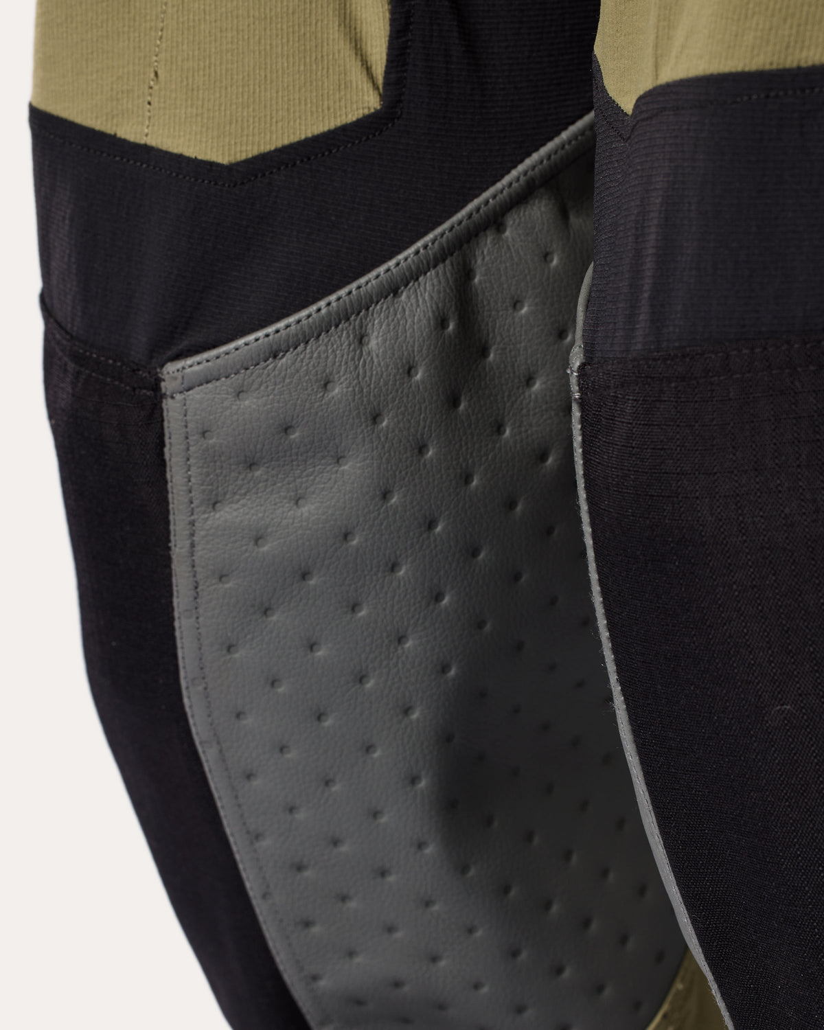 Pants Peninsula 2 | Black - Detail