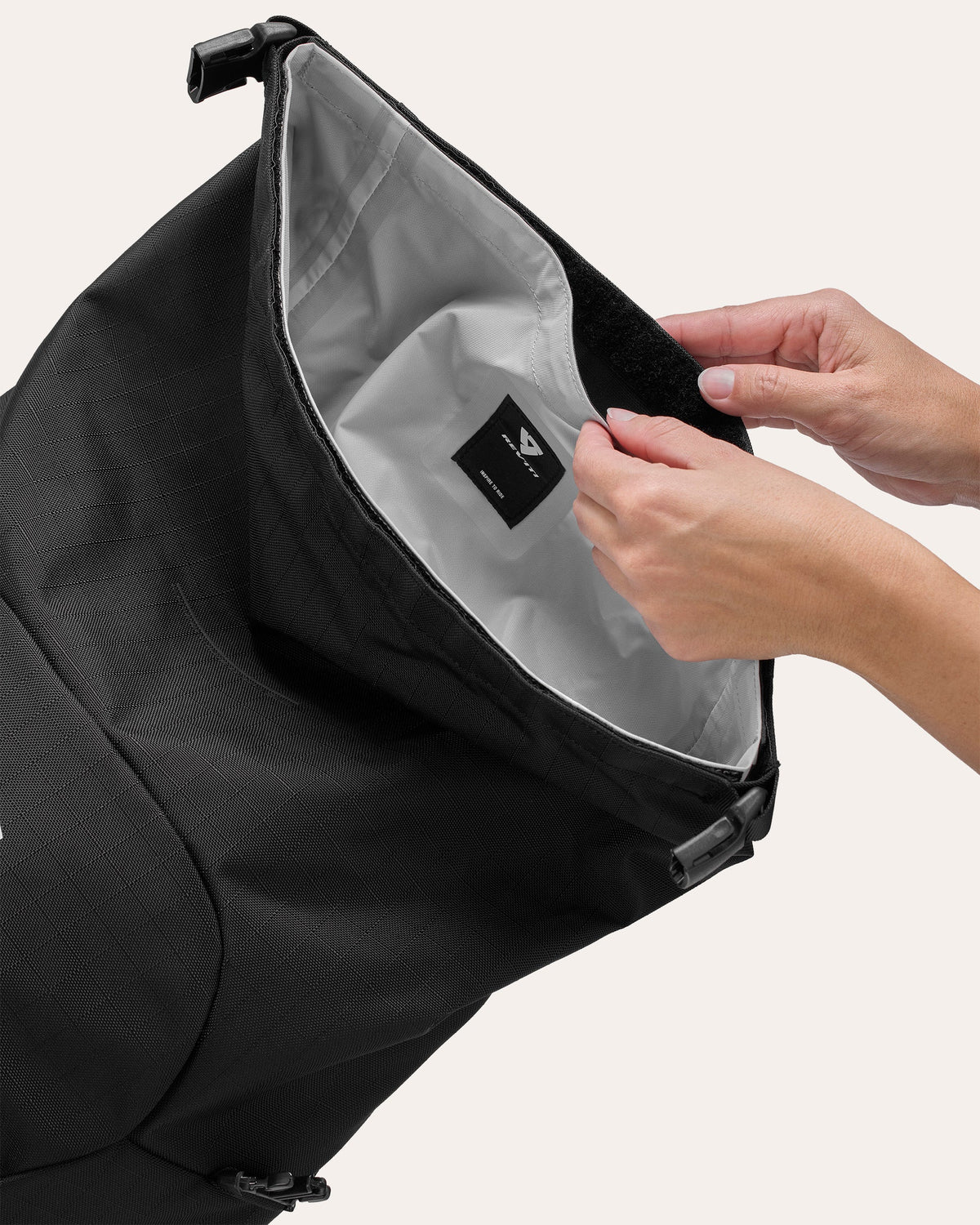 Backpack Scour H2O | Black - Detail