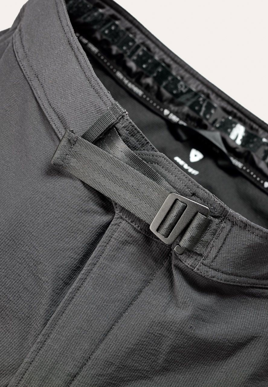 Pants Peninsula 2 | Red-Black - Detail