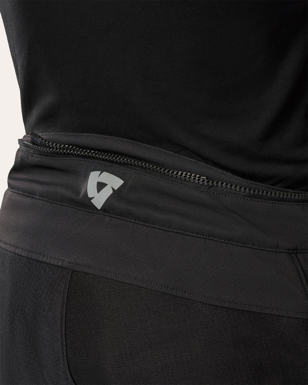 Pants Defender 4 GTX | Black - Detail