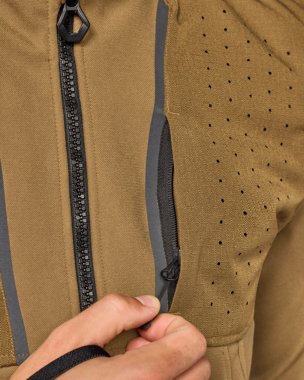 Jacket Surface | Brown - Detail