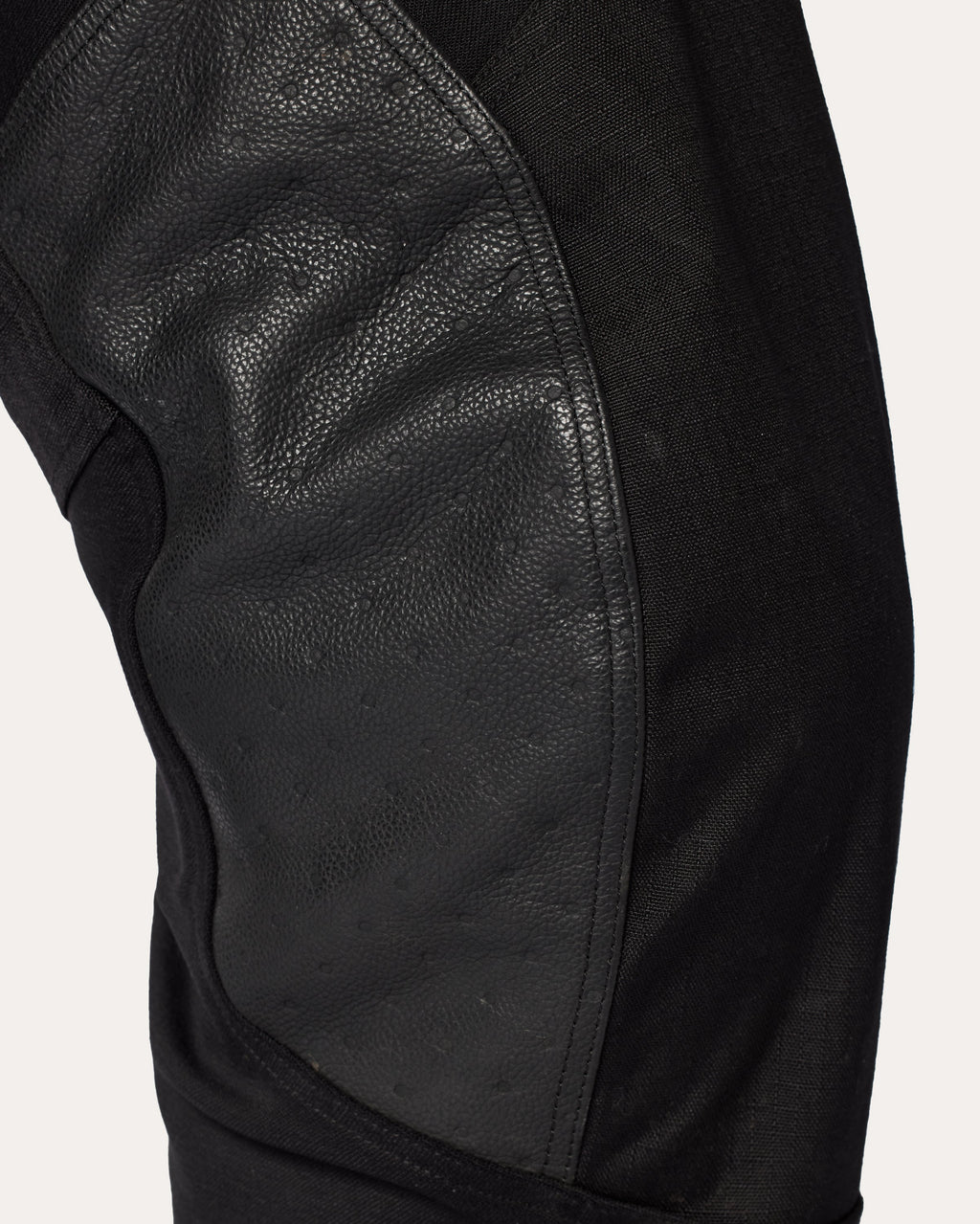 Pants Surface | Brown - Detail